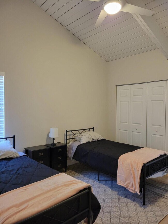 Foto del edificio - 3996 NW 7th Ct
