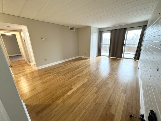 Chateaugay -2 Bed, 1.5 Bath - Chateaugay Apartments