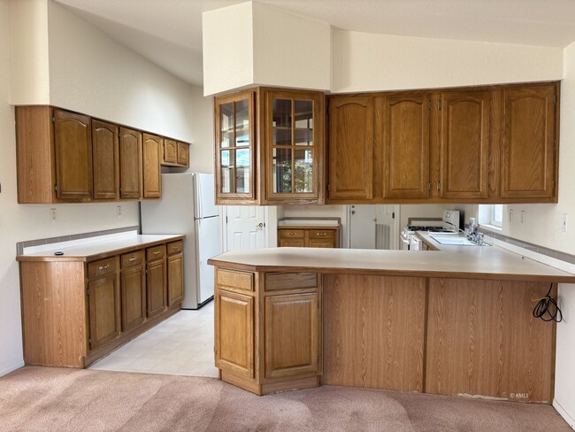 Building Photo - 1374 S Ford Dr