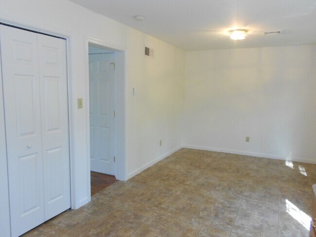 Foto del edificio - 614-616 W. King Street