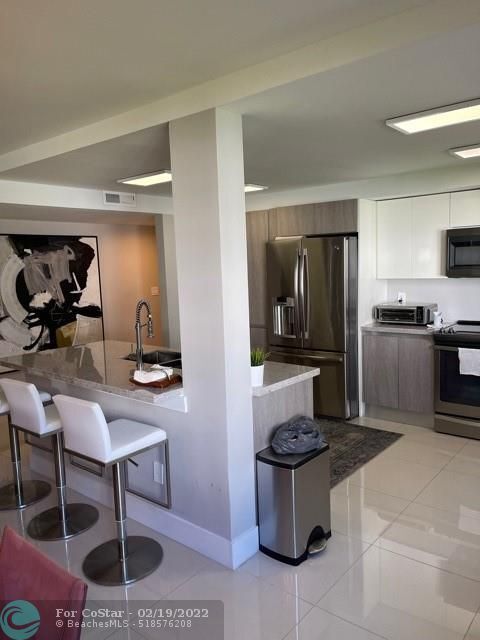 Building Photo - 16141 Blatt Blvd