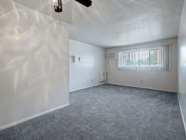 Interior Photo - Cross Creek Apartments