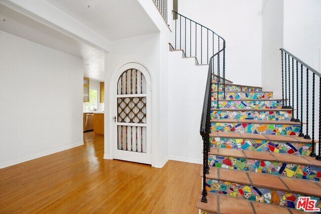 Foto del edificio - 333 S McCarty Dr