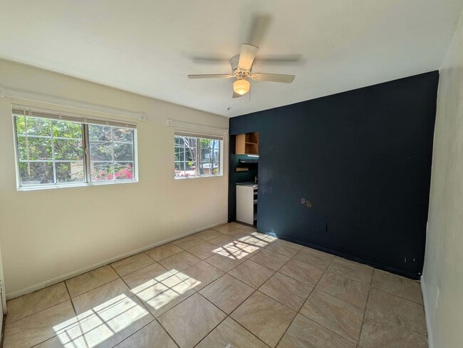 Building Photo - 9401 Notre Dame Ave