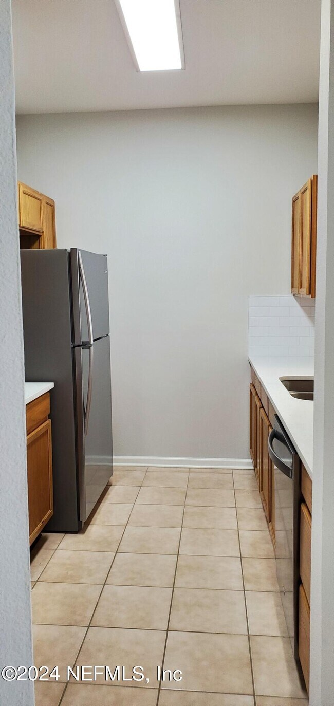 Foto del edificio - 10550 Baymeadows Rd