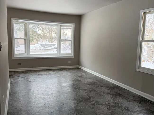 Foto del edificio - 24684 W Lake Shore Dr