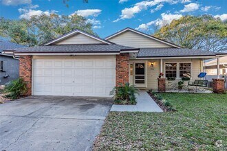 Building Photo - 1516 Lawndale Cir