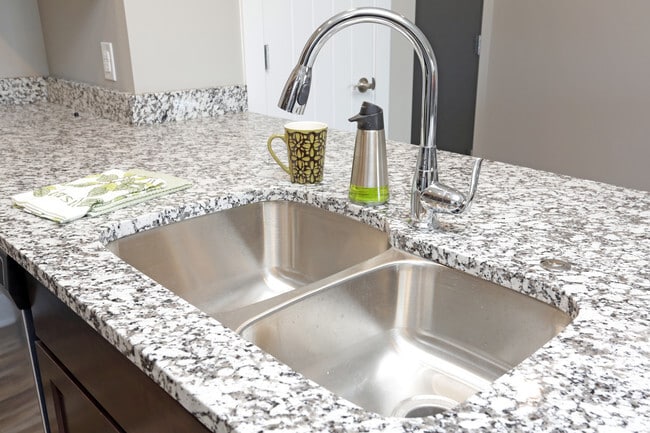 Granite Countertops - The Dakota