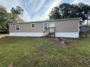 Building Photo - 39141 Bay Ave