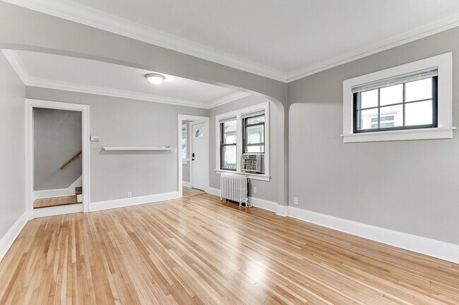 Foto del edificio - 1407-1409 Hubbard Ave