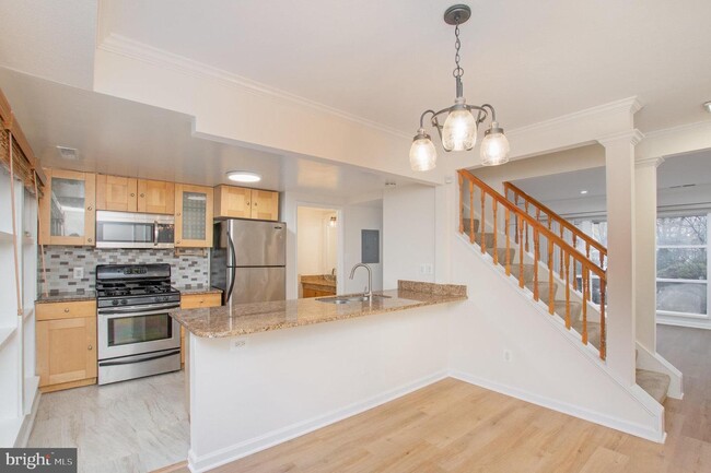 Building Photo - 4463 Forest Glen Ct