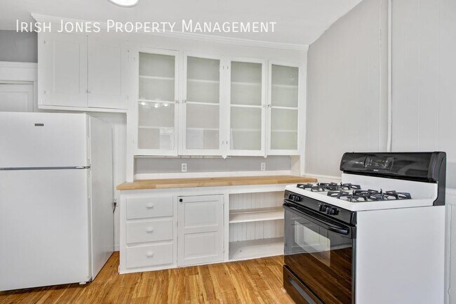 Building Photo - 1899 Seneca St