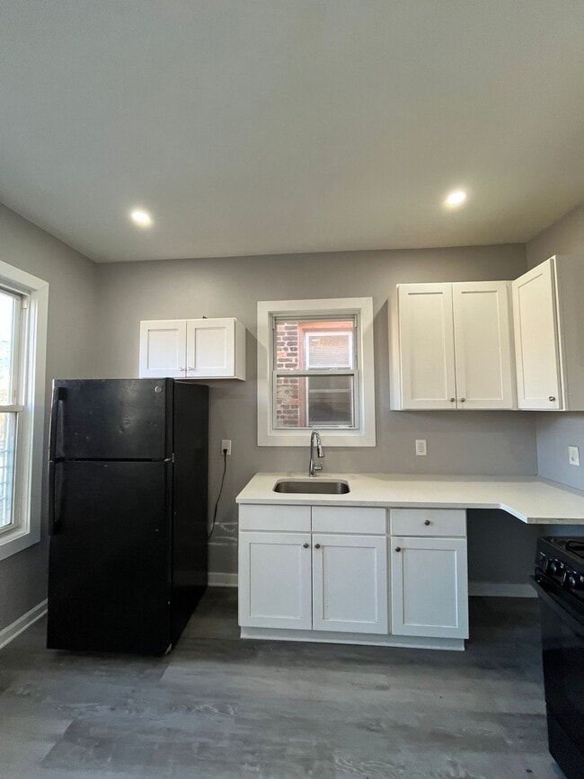 Building Photo - 268 Dwight St