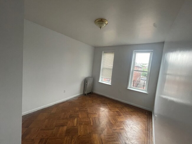 Foto del edificio - 345 E 54th St