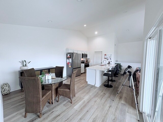 Building Photo - 5290 Pinecrest Ct N