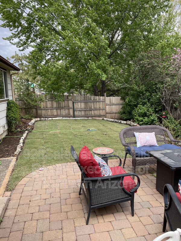 Building Photo - 3627 Fox Lair Dr