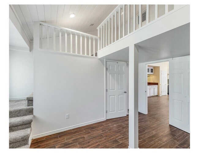 Foto del edificio - 13902 Paradise Valley Dr