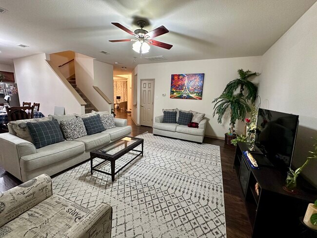 Foto del edificio - 20632 Farm Pond Ln
