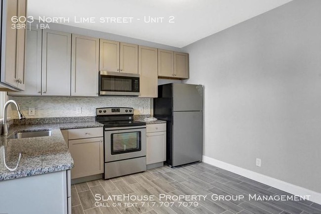 Building Photo - 603 N Lime St