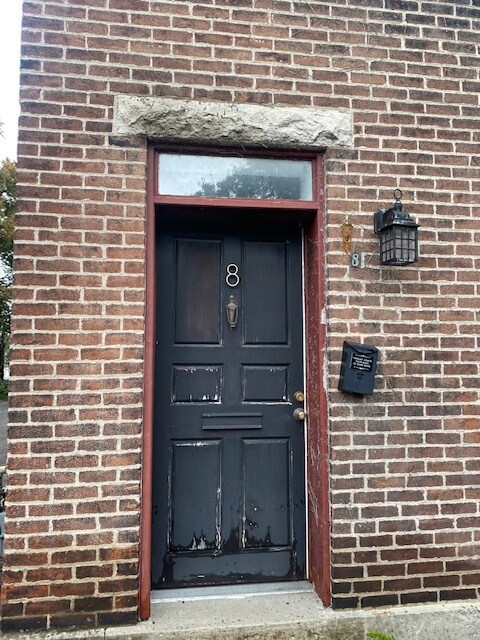 Building Photo - 8 Clay St