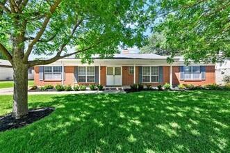 Building Photo - 312 Hillview Dr