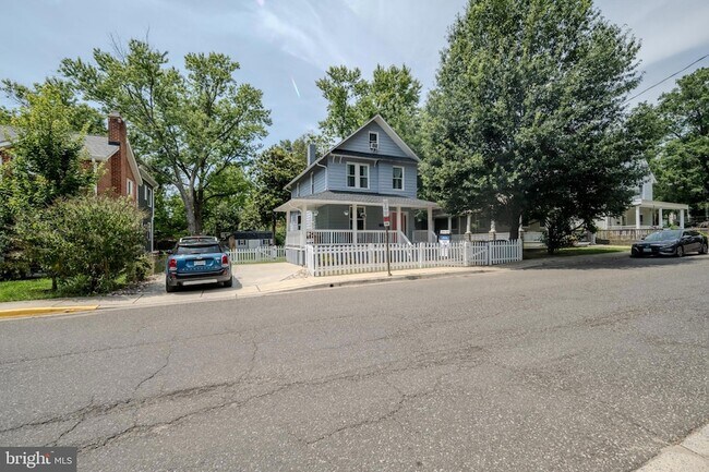 Foto del edificio - 5204 42nd Ave