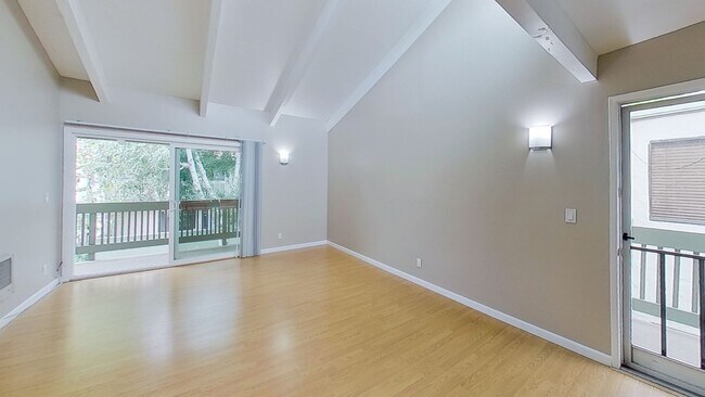 Foto del edificio - Amazing 2 bed/1 bath Condo in Goleta!