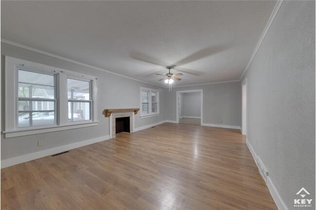 Building Photo - 705 S Pershing Ave