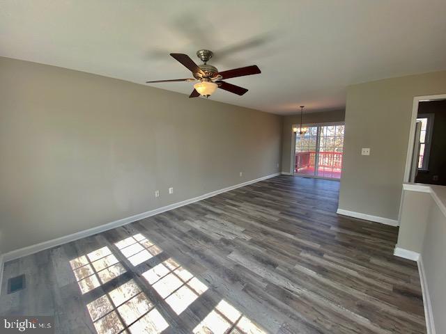 Foto del edificio - 704 S Lakeview Dr