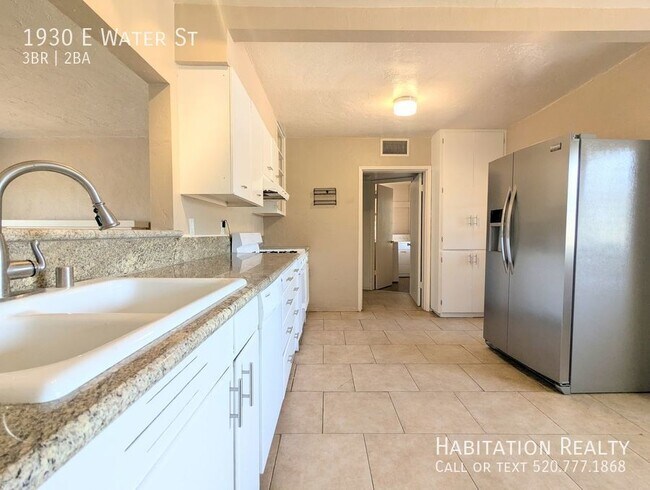 Foto del edificio - Gorgeous, 1950 Mid-century 3Bed/2Bath home...
