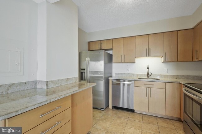 Foto del edificio - 3800 Fairfax Dr