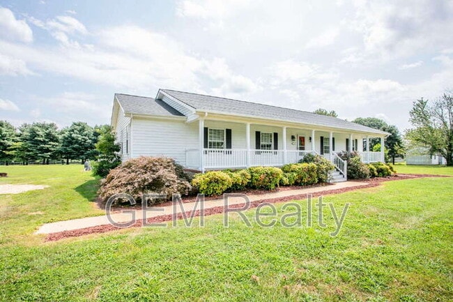Building Photo - 15617 Mockingbird Ln