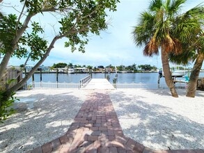 Building Photo - 314 Bahia Vista Dr