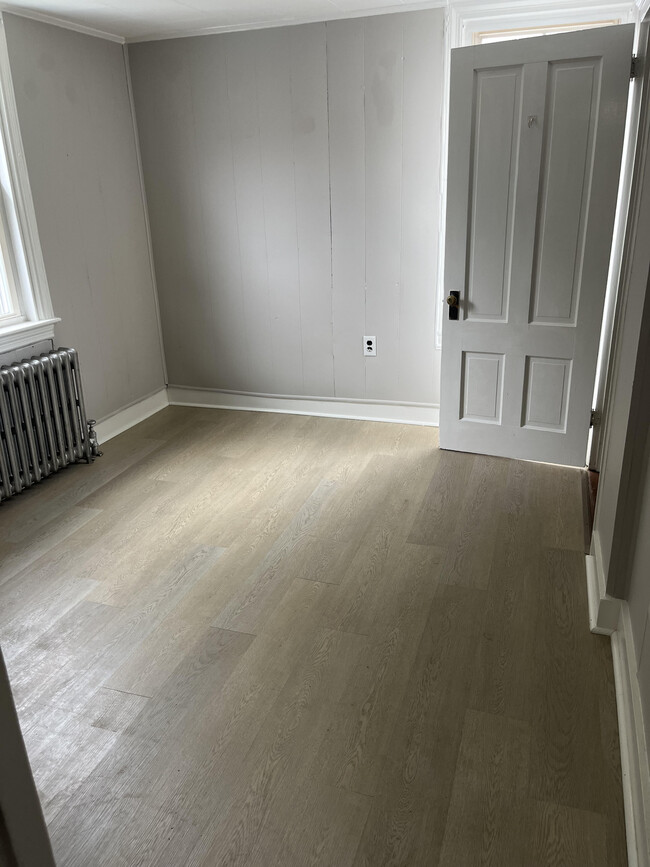 Second Bedroom - 107 State St