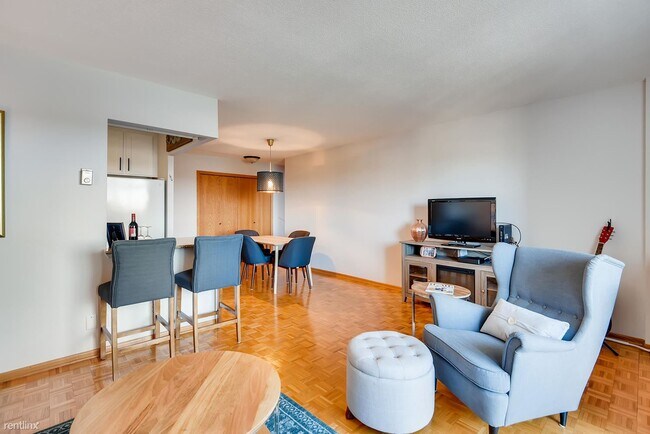 Foto del edificio - 1 br, 1 bath Condo - Summit House Minneapolis