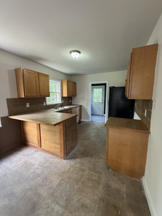 Building Photo - 1212 Mims St SW