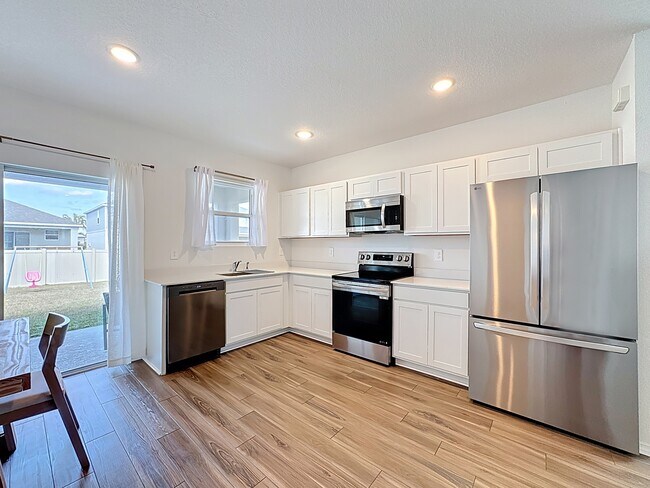 Foto del edificio - 13126 Cedar Elm Ln