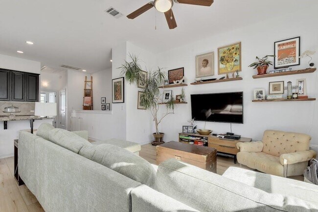 Building Photo - 4008 Briones St