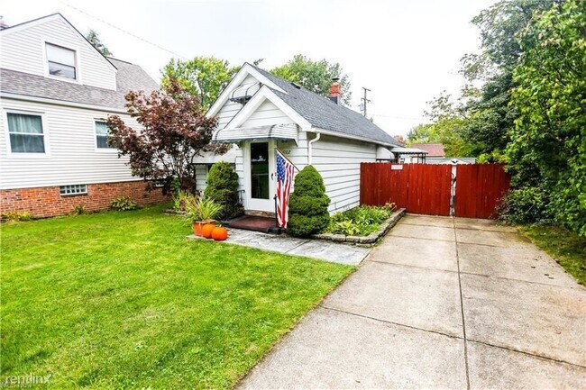 Foto del edificio - 1 br, 1 bath House - 6102 Theota Ave