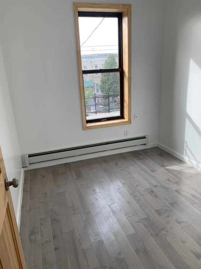 Foto del edificio - 6823 16th Ave