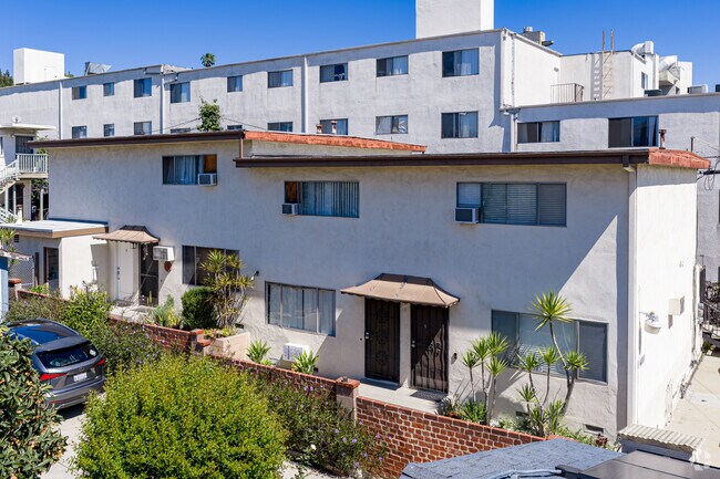 Primario - 4311 Eagle Rock Blvd