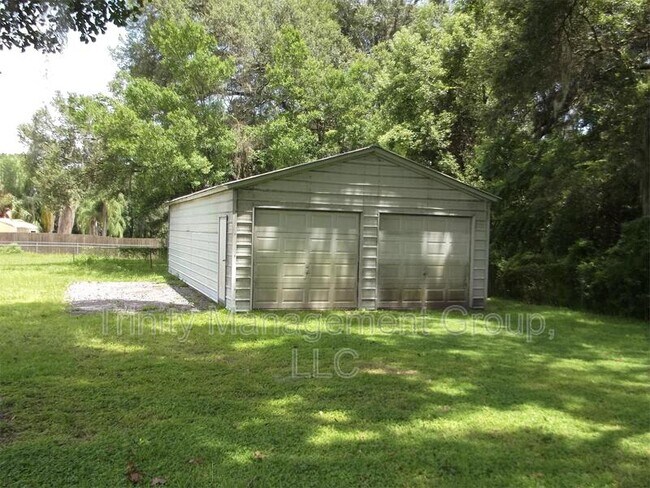 Foto del edificio - 740 Knowles Rd