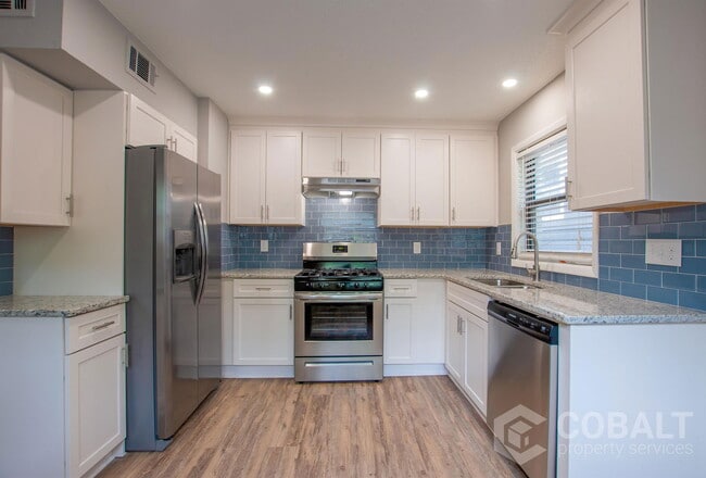 Photo - 886 St Charles Ave NE Apartment