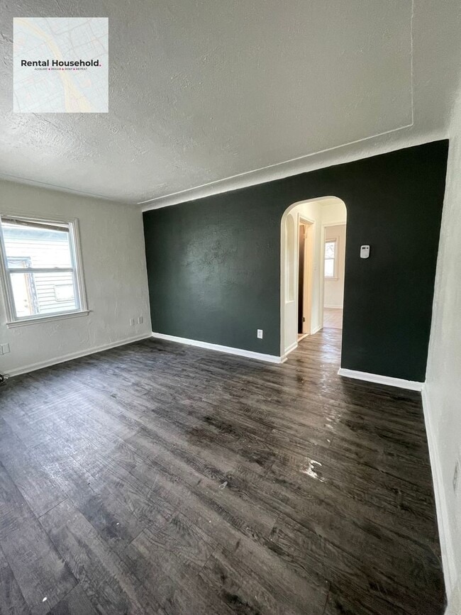 Foto del edificio - Bright & Airy 3-Bedroom Bungalow-Move-In Ready!