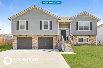 Building Photo - 589 S Meadowbrook St
