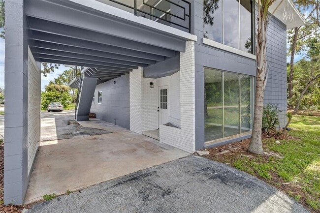 Building Photo - 315 Bayview St