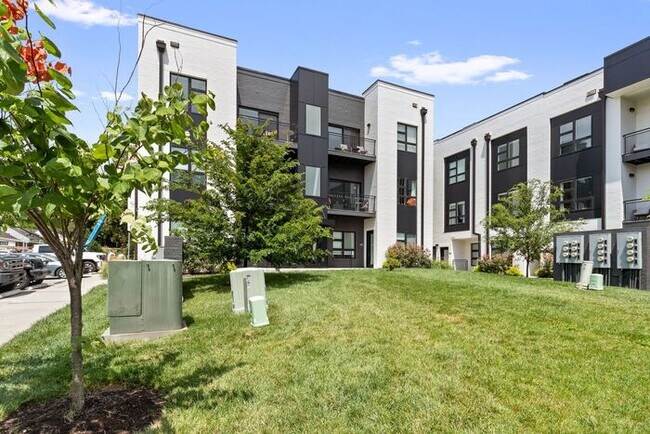Foto del edificio - Chic Studio in the Heart of WEHO – Water &...