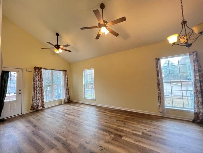 Foto del edificio - 1333 Nash Rd NW