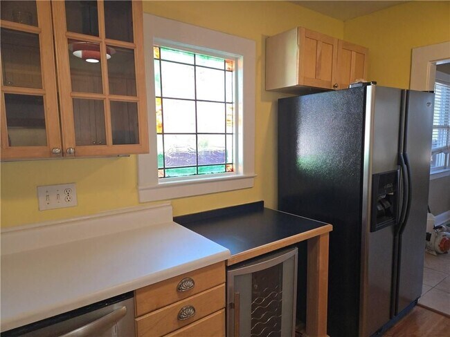 Building Photo - 1038 S Candler St