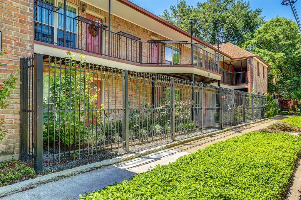 Foto principal - 611 Hawthorne St